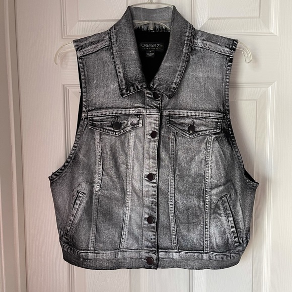 Forever 21 Jackets & Blazers - Forever 21 metallic silver washed cropped vest